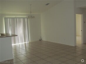 Building Photo - 335 Pinehurst Ave