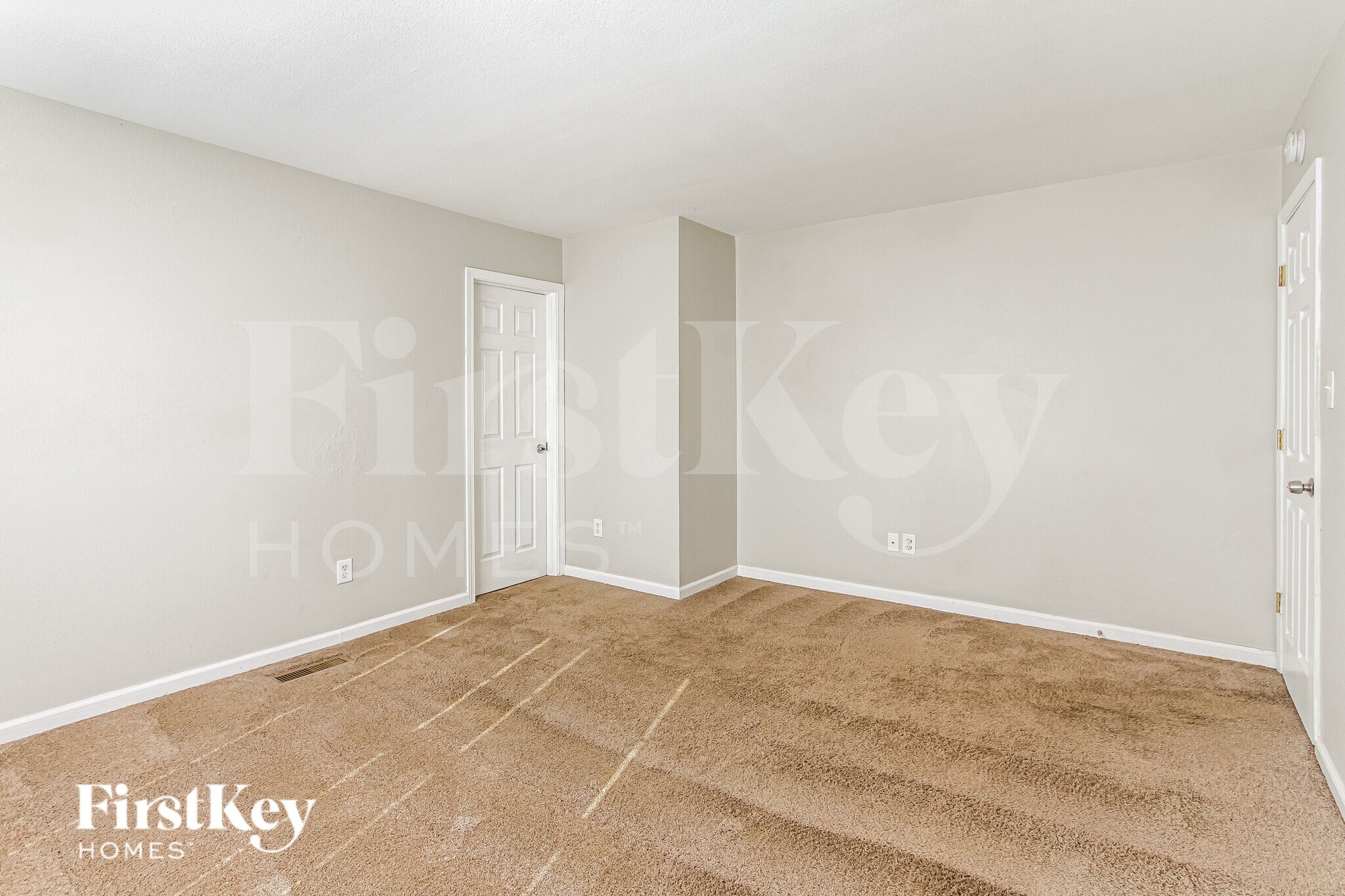 Building Photo - 2814 Rothe Ln