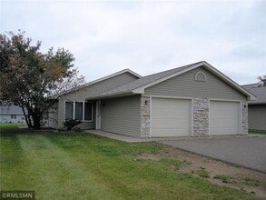 Building Photo - 626 W 8th St