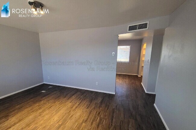 Building Photo - 756 E Granada Ave
