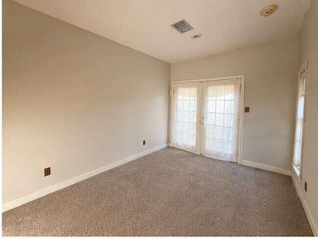 Building Photo - 7208 Pool Hill Rd