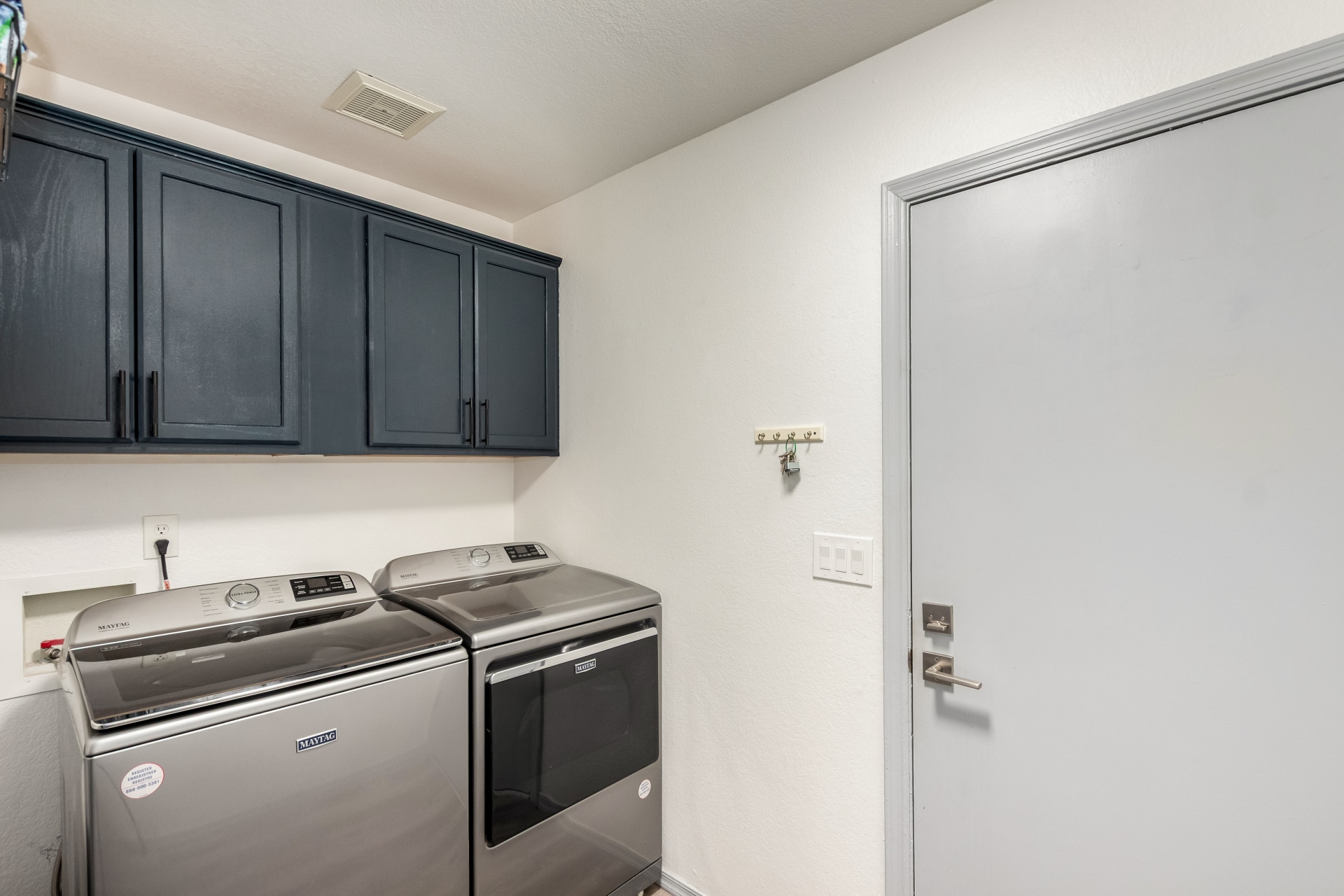 Building Photo - 3981 E South Fork Dr