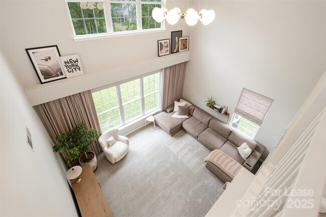 Building Photo - 2435 Alaqua Ct