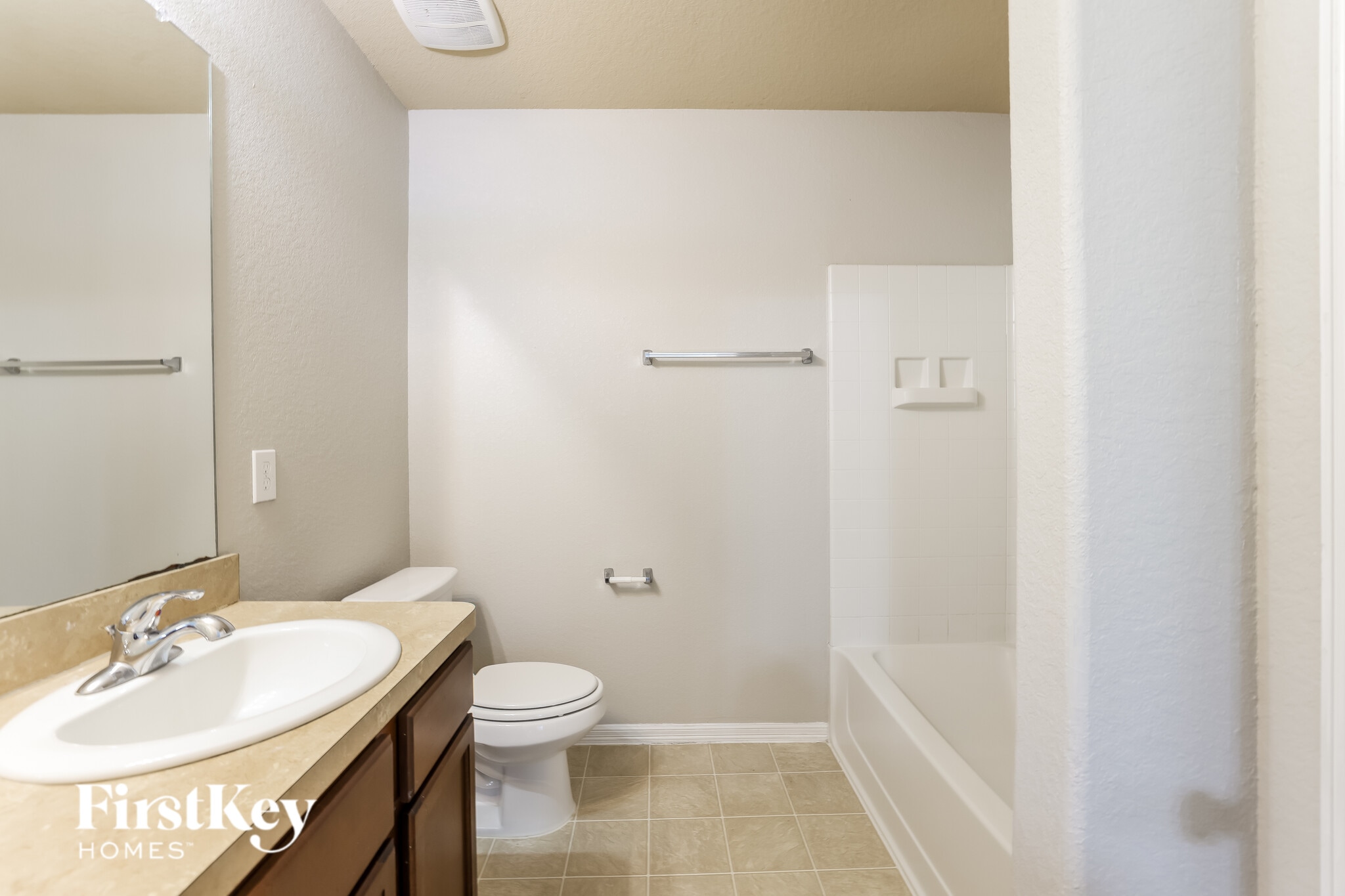 Building Photo - 7909 Big Oak Dr