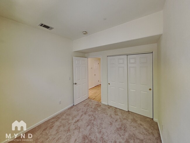 Building Photo - 5053 Moccasin Way