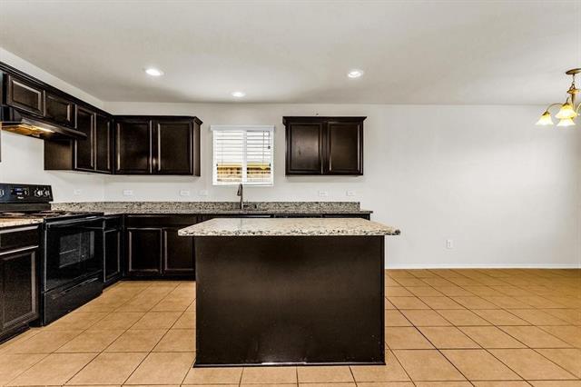 Building Photo - 133 Feverbush Dr