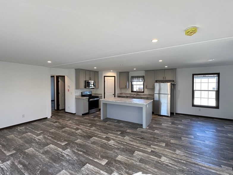 Building Photo - 3606 Warren Ct