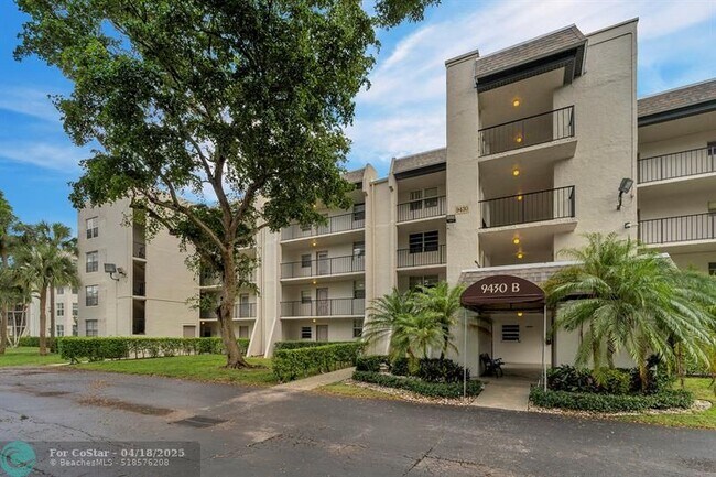 Building Photo - 9430 Poinciana Pl