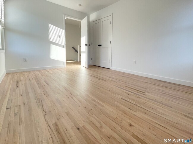 Building Photo - 59 Vitti St