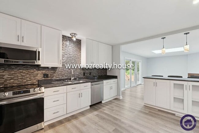 Building Photo - 5537 Willowood Ct
