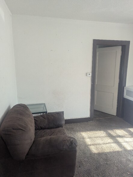 Building Photo - 2909 W Wyoming St