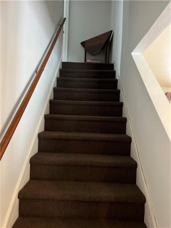 Building Photo - 36 Tower Hill Rd