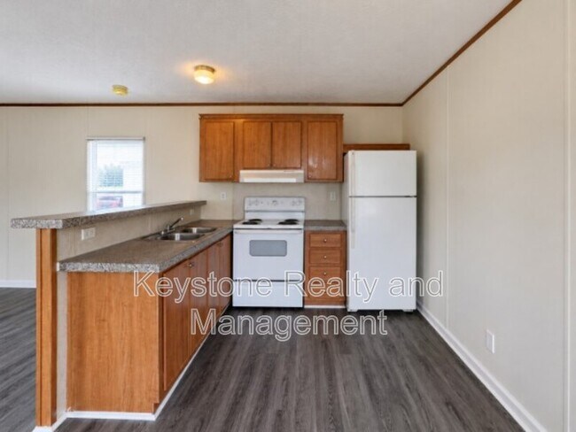 Building Photo - 726 Trevor Ln
