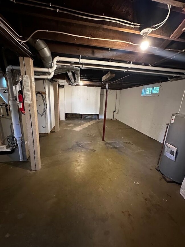 Building Photo - 3 Bedroom, 1 Bathroom Single Family Home - Staples