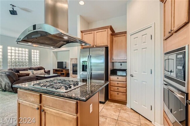 Building Photo - 348 Hanbury Manor Ln