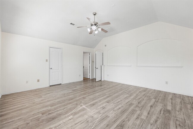 Building Photo - 23906 Fairport Harbor Ln