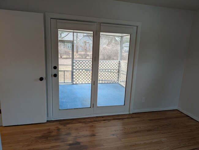 Master bedroom - 5517 Fieldstone Ln