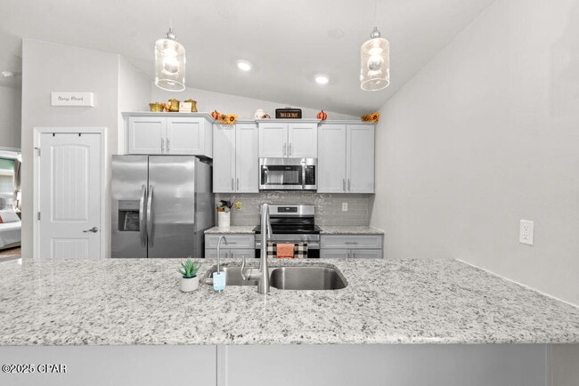 Building Photo - 11434 Palm Breeze St