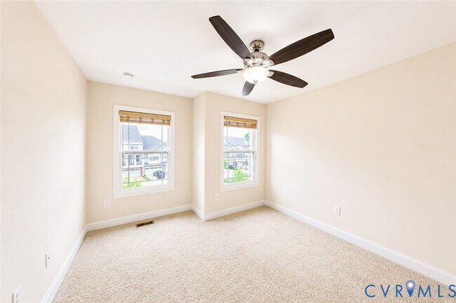 Building Photo - 5421 Hickory Ann Dr