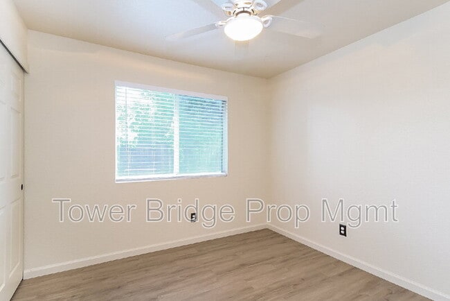 Building Photo - 4726 Stuart St