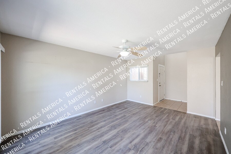 Building Photo - 4555 W Continental Dr