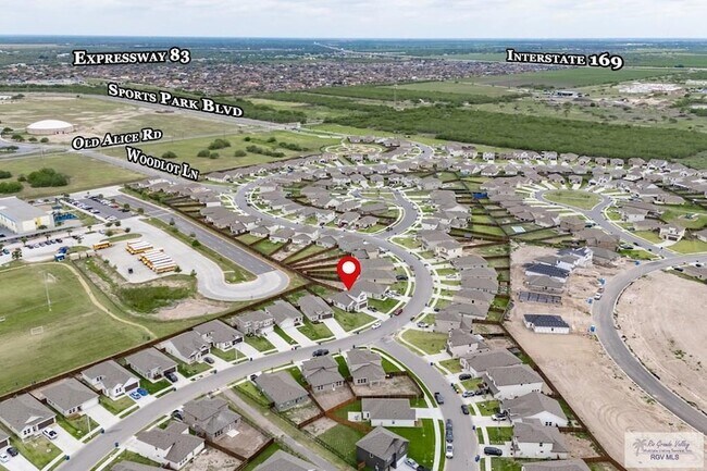 Building Photo - 2168 Grove Ln