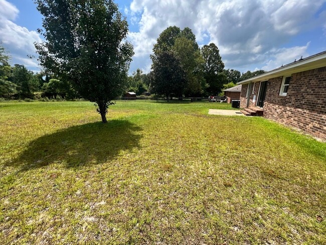 Building Photo - Cozy Home, Great Location!