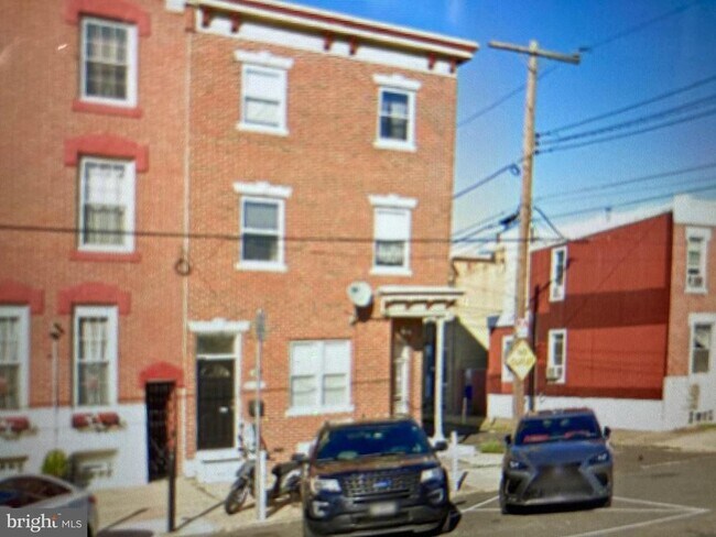Building Photo - 2635 E Lehigh Ave