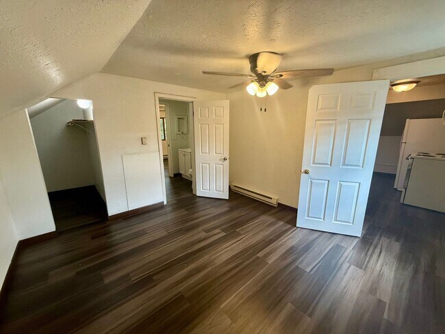 Building Photo - 210 N 1st Ave