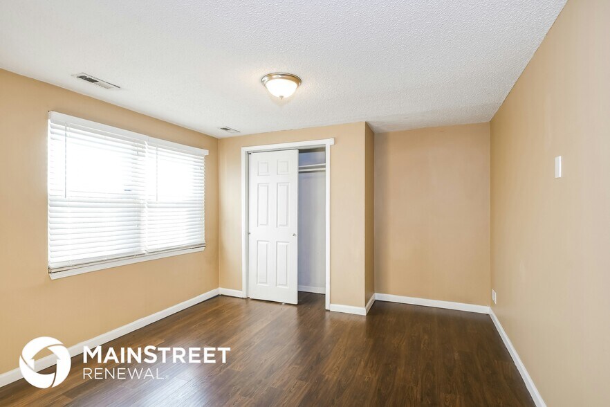 Building Photo - 5861 Falcon View Ln