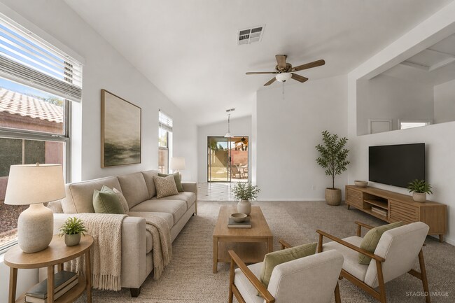 Building Photo - Prime Surprise Location | 3 Bed, Low-Maintenance Yard + Amenities