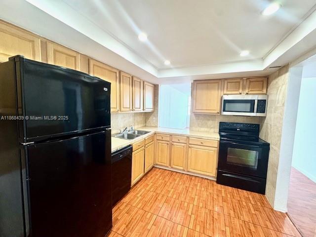 Building Photo - 1301 NE Miami Gardens Dr