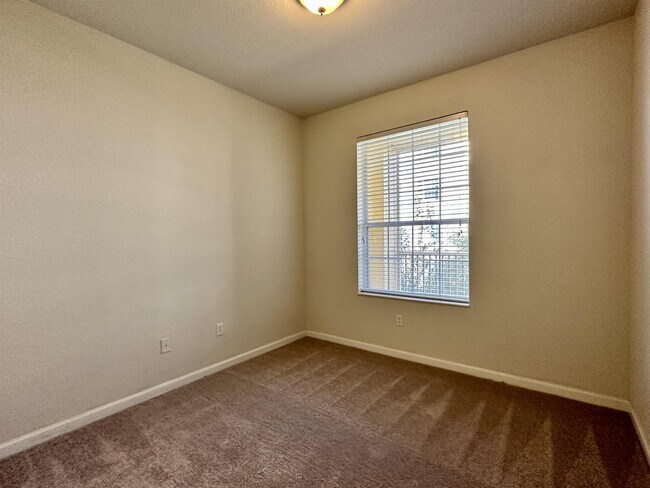 Building Photo - 3338 Robert Trent Jones Dr