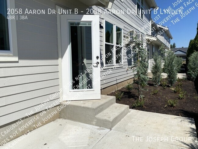 Building Photo - 2058 Aaron Dr