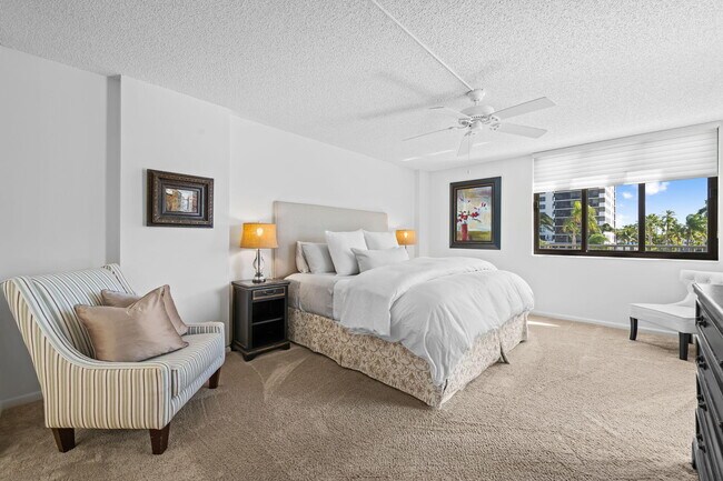 Building Photo - 3420 S Ocean Blvd