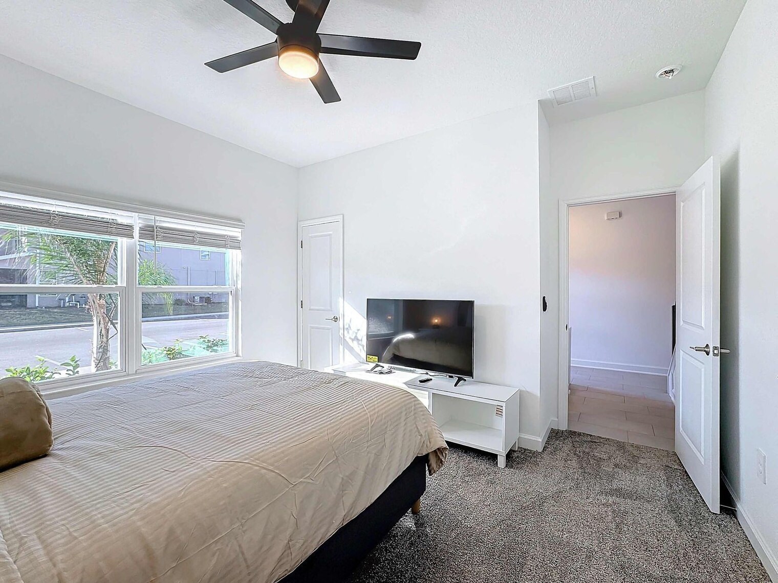 Building Photo - 2701 Scrapbook St