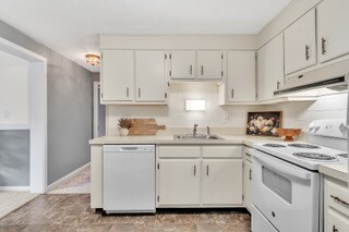 Building Photo - 58 Spencer Rd