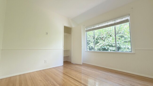 Building Photo - Spacious 4-Bedroom + Bonus Room Home with ...