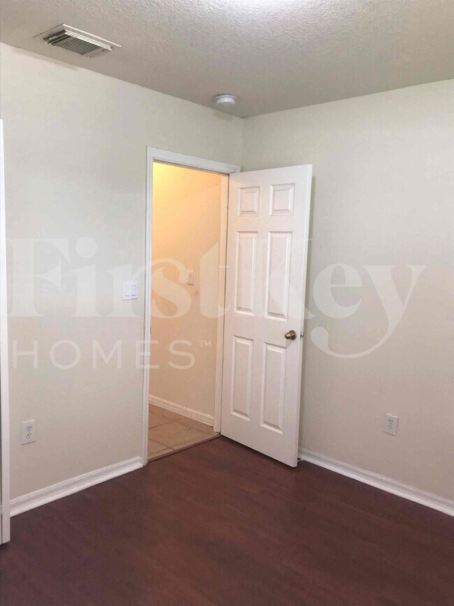 Building Photo - 2851 SW 193rd Terrace