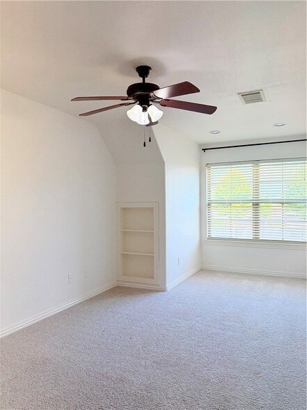 Building Photo - 4201 SW Layton Rd