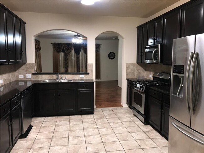 Building Photo - 4023 Windmill Creek Dr