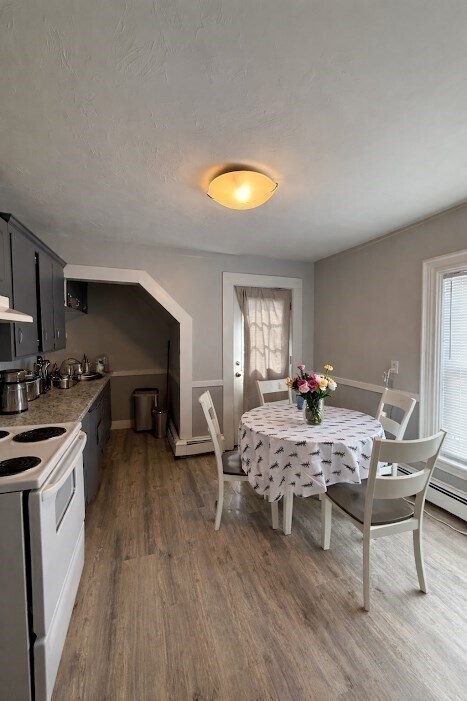 Building Photo - 130 Elm St