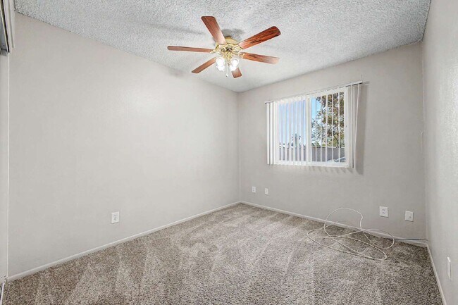 Building Photo - 2521 N 49th Ave