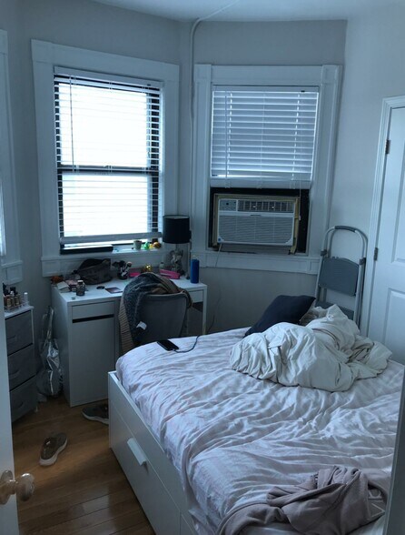 Building Photo - 35 Westland Ave