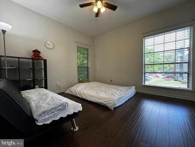 Building Photo - 12150 Penderview Terrace