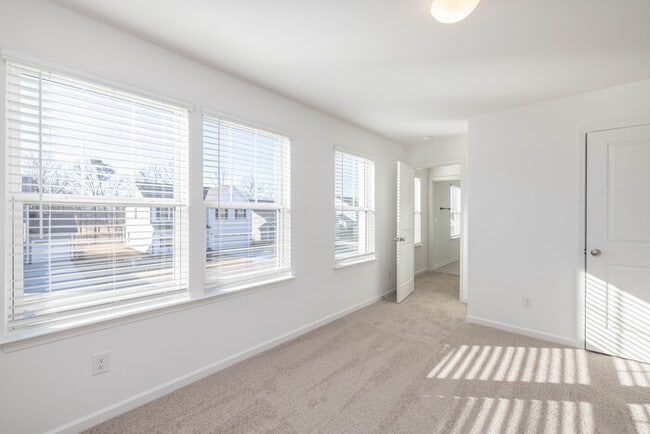 Building Photo - Brand New 4bd/2.5bath Home in Stonebridge Fairways- MOVE IN READY