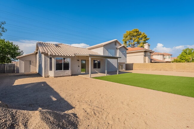 Building Photo - 3535 E Covina St