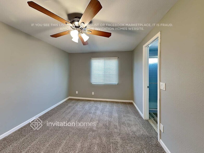 Building Photo - 14430 N 41st Ct