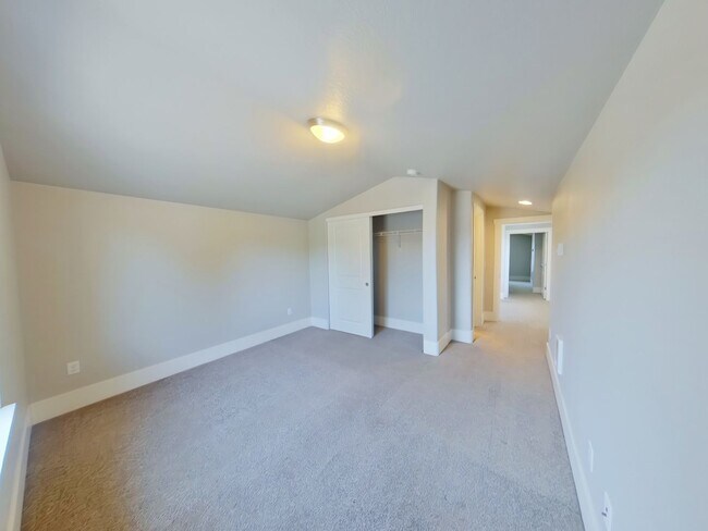 Building Photo - 335-337 NW 18th St.