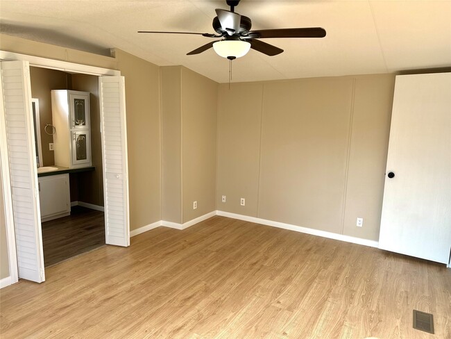 Building Photo - 4602 Durant Ave